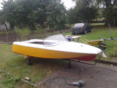 Motorový člun Sport 25